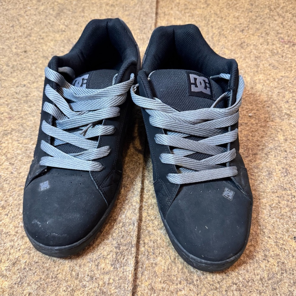 DC Men’s Court Graffik Skate Shoes Gray Black Size 13